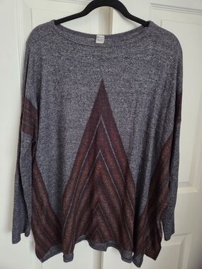 Go Couture Grey Tunic Sweater with Rust Chevron Detail